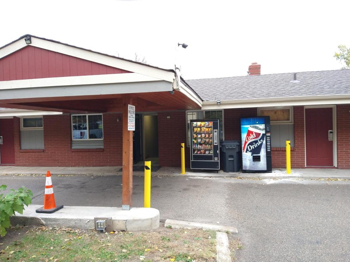 Highway Motel Saint Paul Exterior foto